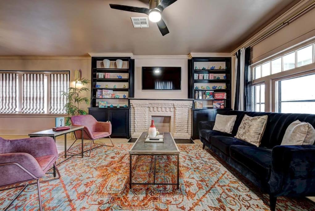 Holiday home Boho Glam Mins Away Western Ave Districts Oklahoma City